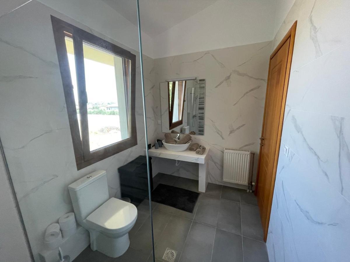Serenity House Епаномі Екстер'єр фото